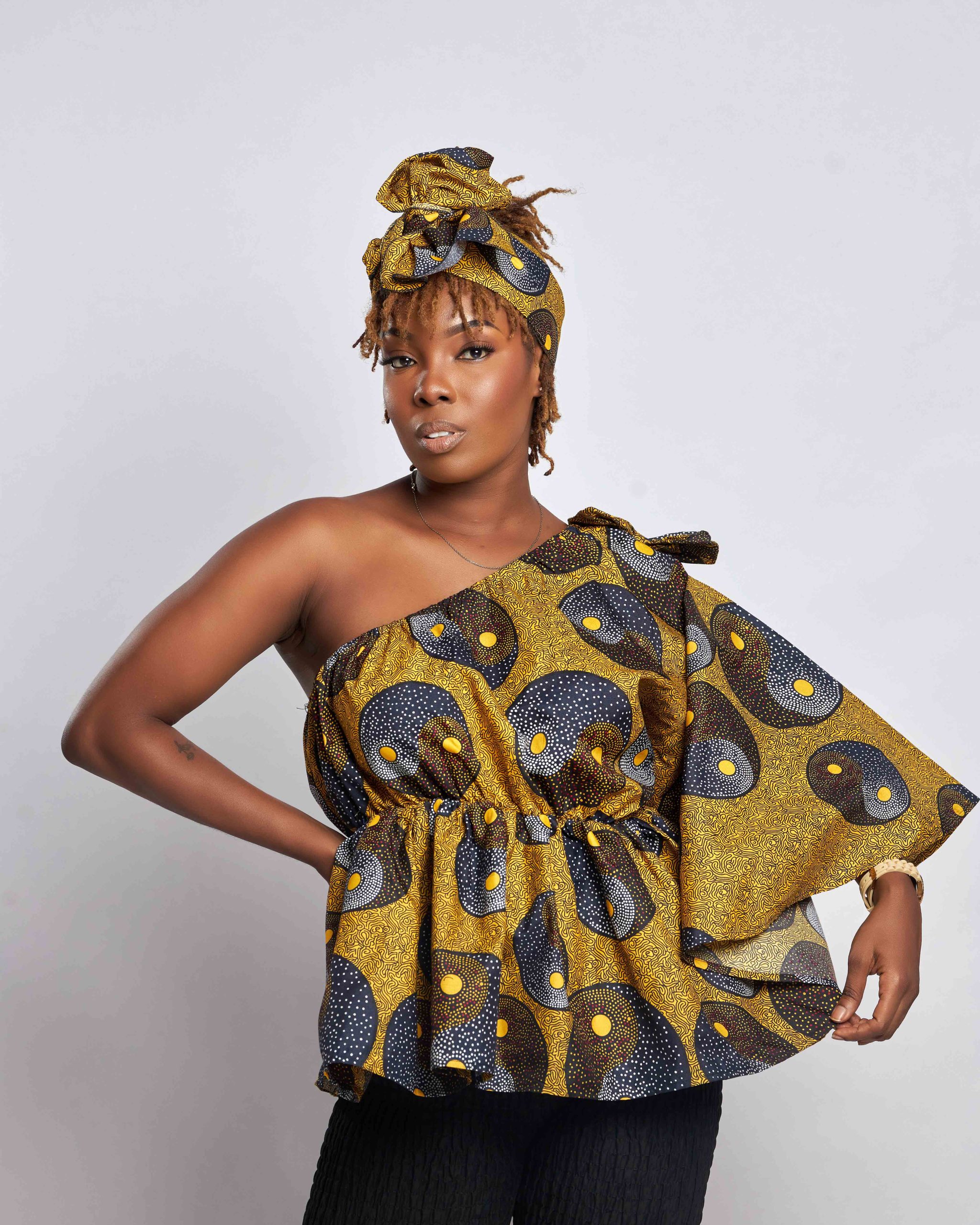 African Clothing for Women. Ankara Women's Long Sleeves Top. Retail and Wholesale, Made in Africa