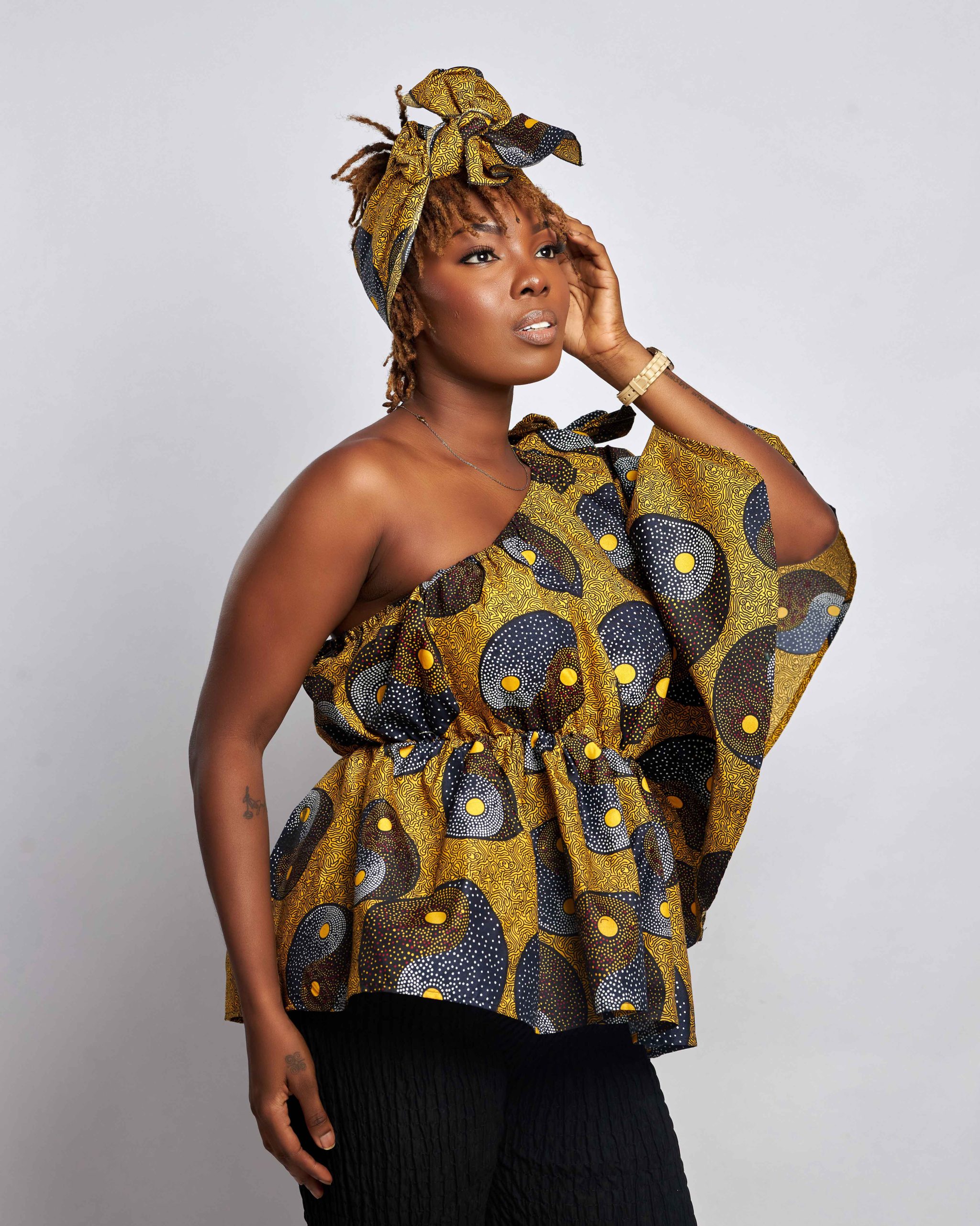 African Clothing for Women. Ankara Women's Long Sleeves Top. Retail and Wholesale, Made in Africa