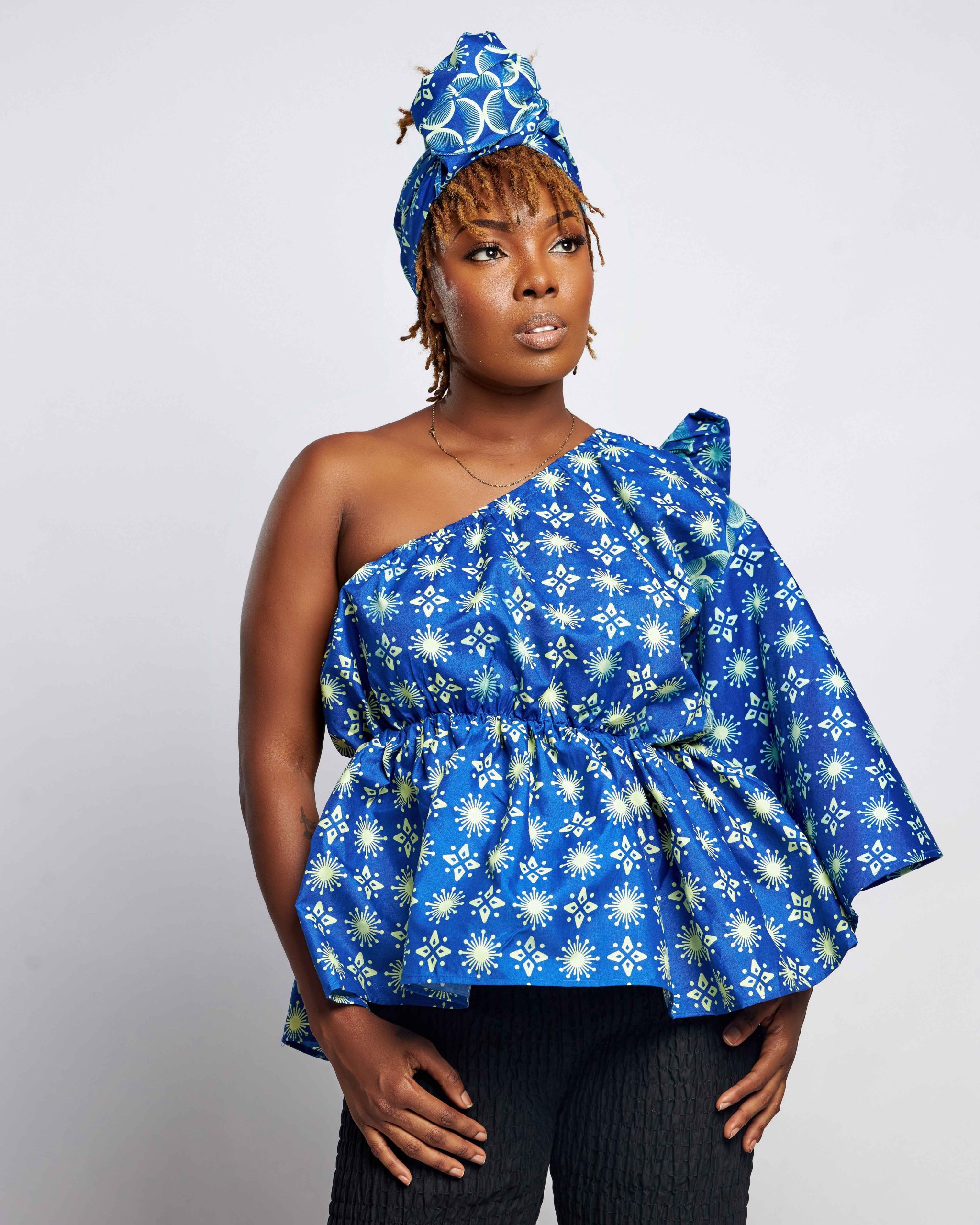 African Clothing for Women. Ankara Women's Long Sleeves Top. Retail and Wholesale, Made in Africa