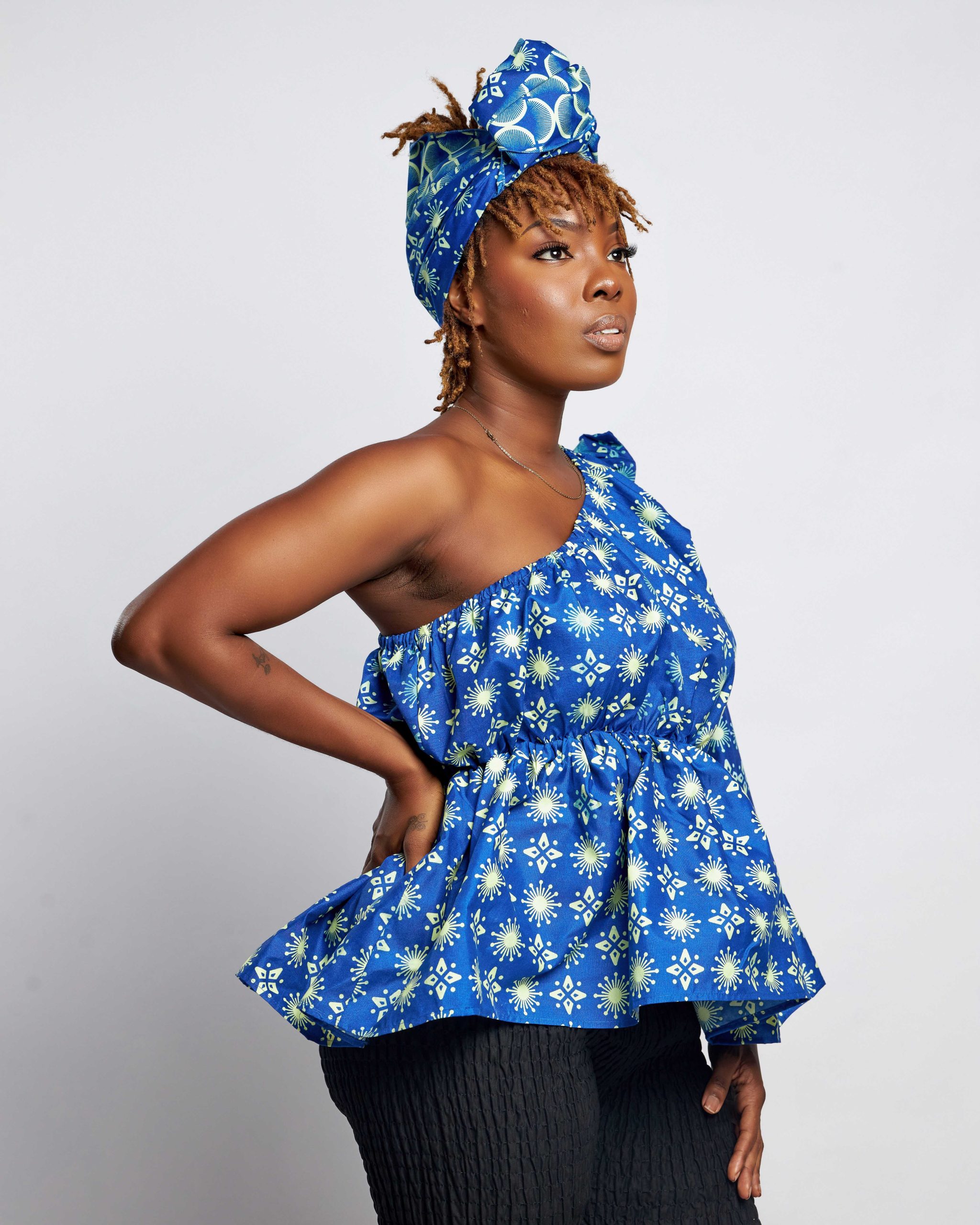 African Clothing for Women. Ankara Women's Long Sleeves Top. Retail and Wholesale, Made in Africa