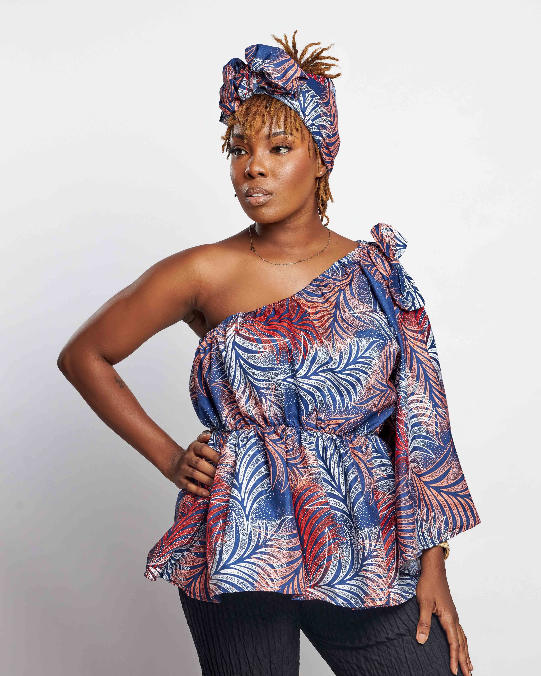 African Clothing for Women. Ankara Women's Long Sleeves Top. Retail and Wholesale, Made in Africa