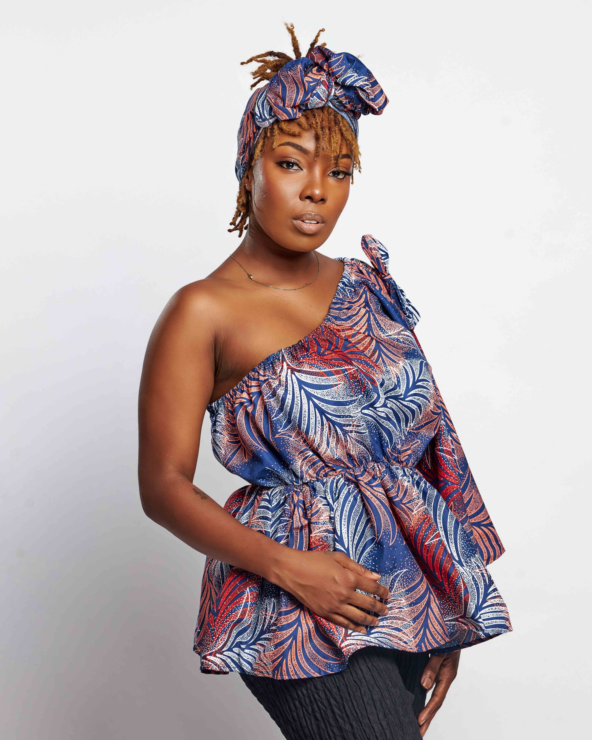 African Clothing for Women. Ankara Women's Long Sleeves Top. Retail and Wholesale, Made in Africa