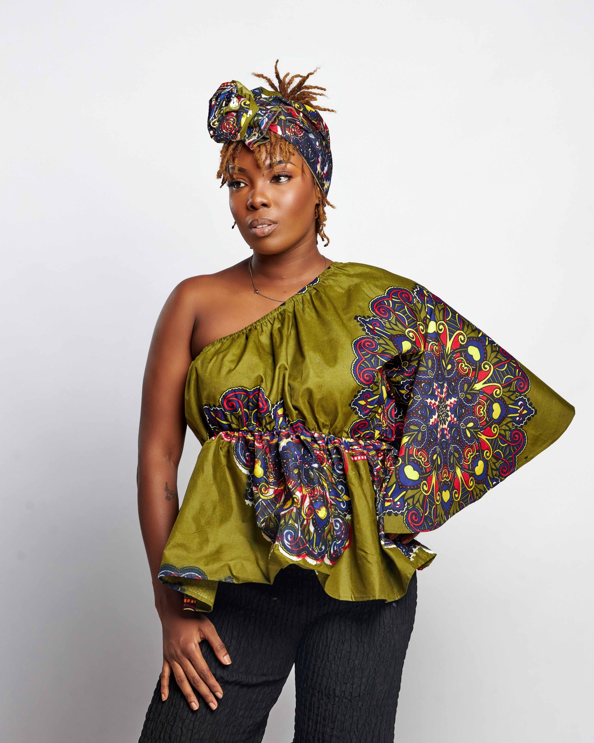 African Clothing for Women. Ankara Women's Long Sleeves Top. Retail and Wholesale, Made in Africa