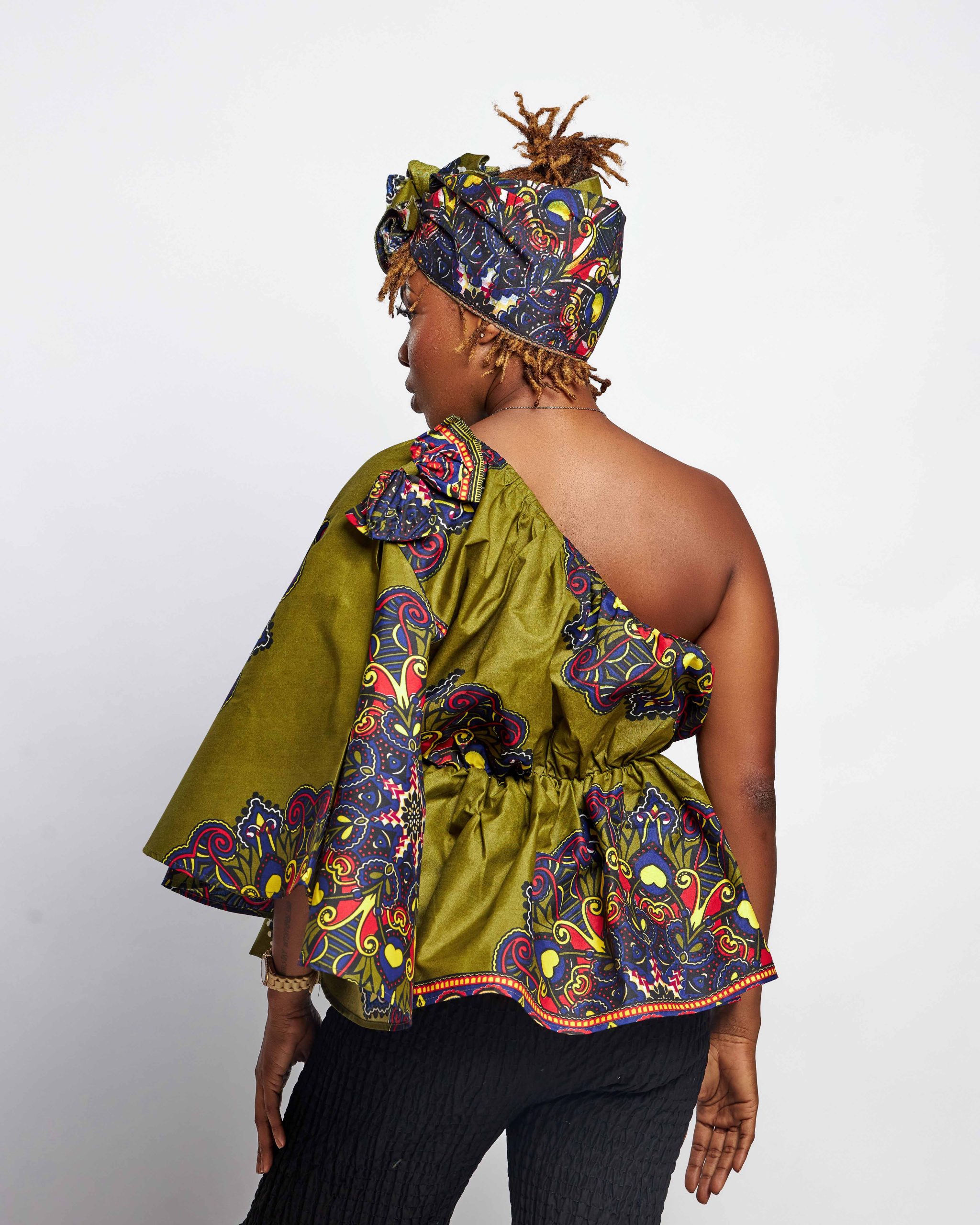 African Clothing for Women. Ankara Women's Long Sleeves Top. Retail and Wholesale, Made in Africa