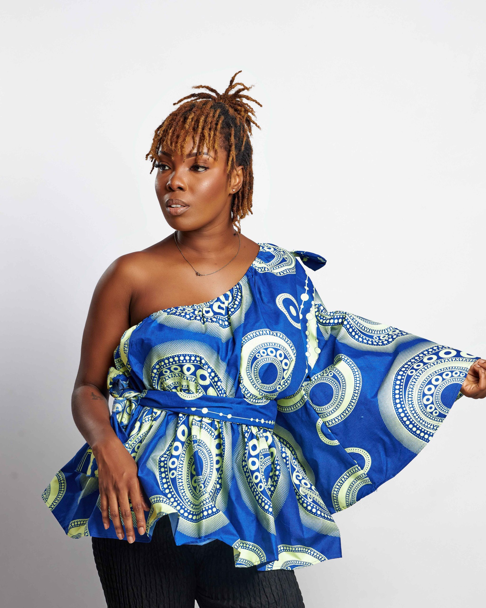 African Clothing for Women. Ankara Women's Long Sleeves Top. Retail and Wholesale, Made in Africa