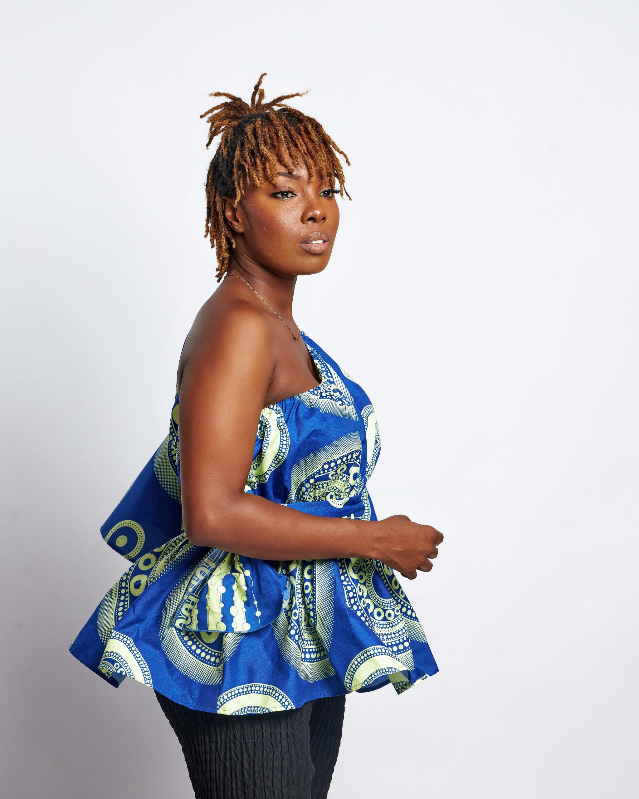 African Clothing for Women. Ankara Women's Long Sleeves Top. Retail and Wholesale, Made in Africa