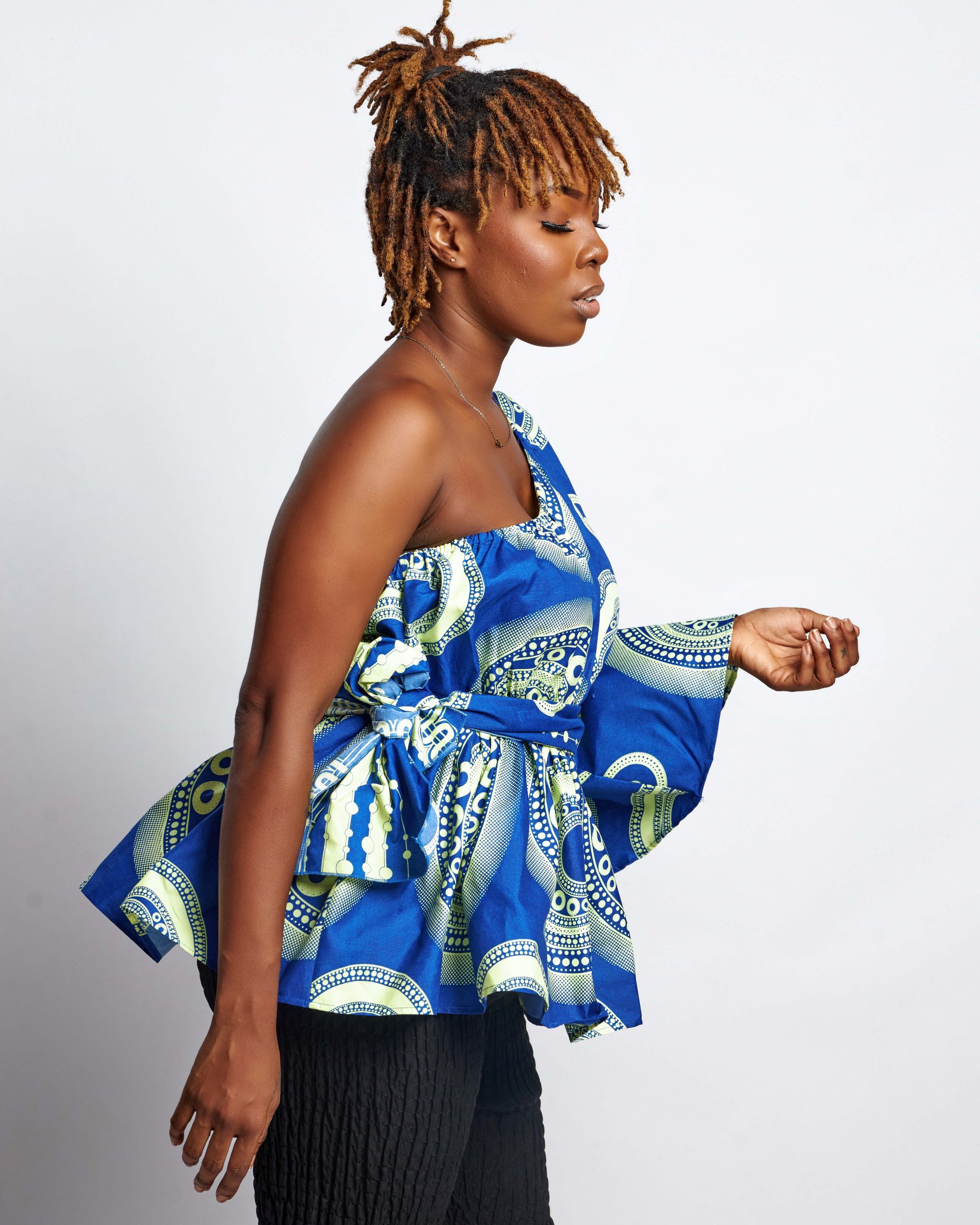 African Clothing for Women. Ankara Women's Long Sleeves Top. Retail and Wholesale, Made in Africa