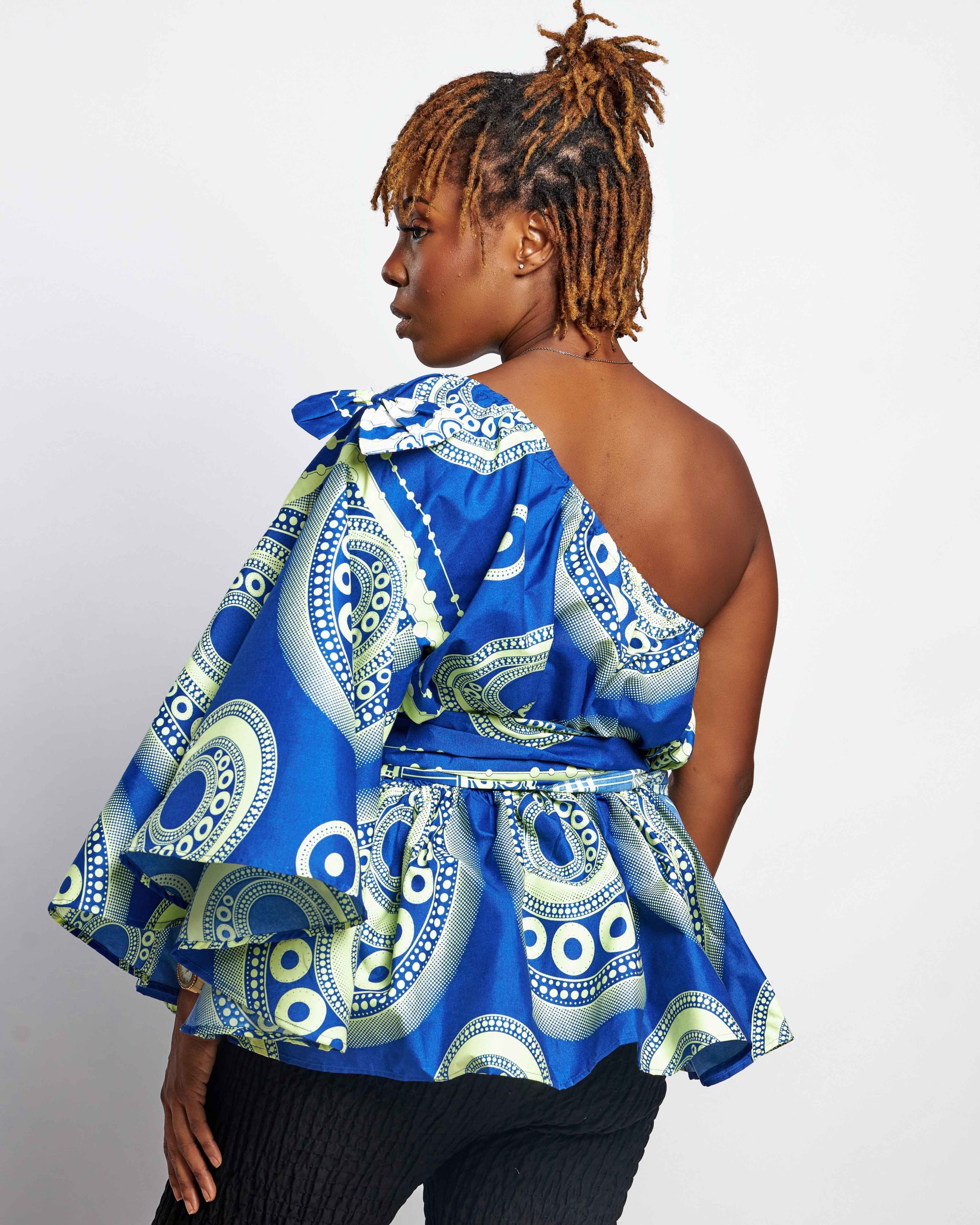 African Clothing for Women. Ankara Women's Long Sleeves Top. Retail and Wholesale, Made in Africa