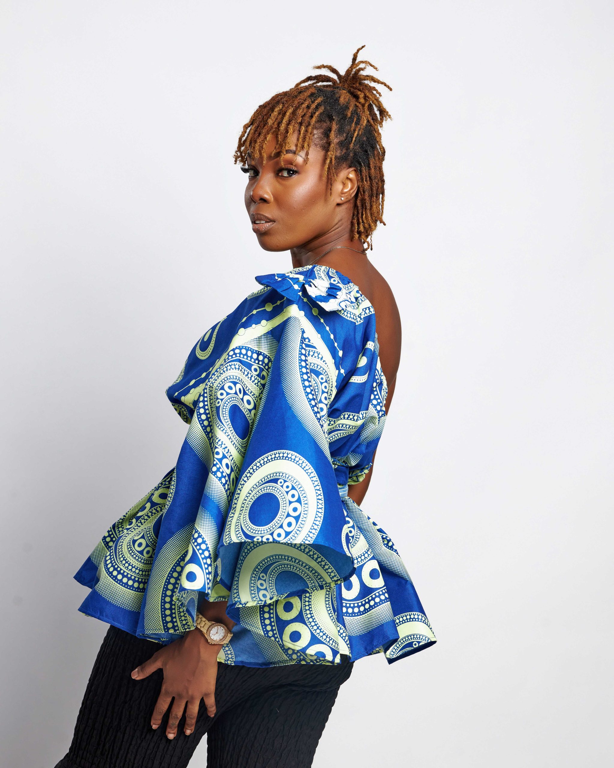 African Clothing for Women. Ankara Women's Long Sleeves Top. Retail and Wholesale, Made in Africa