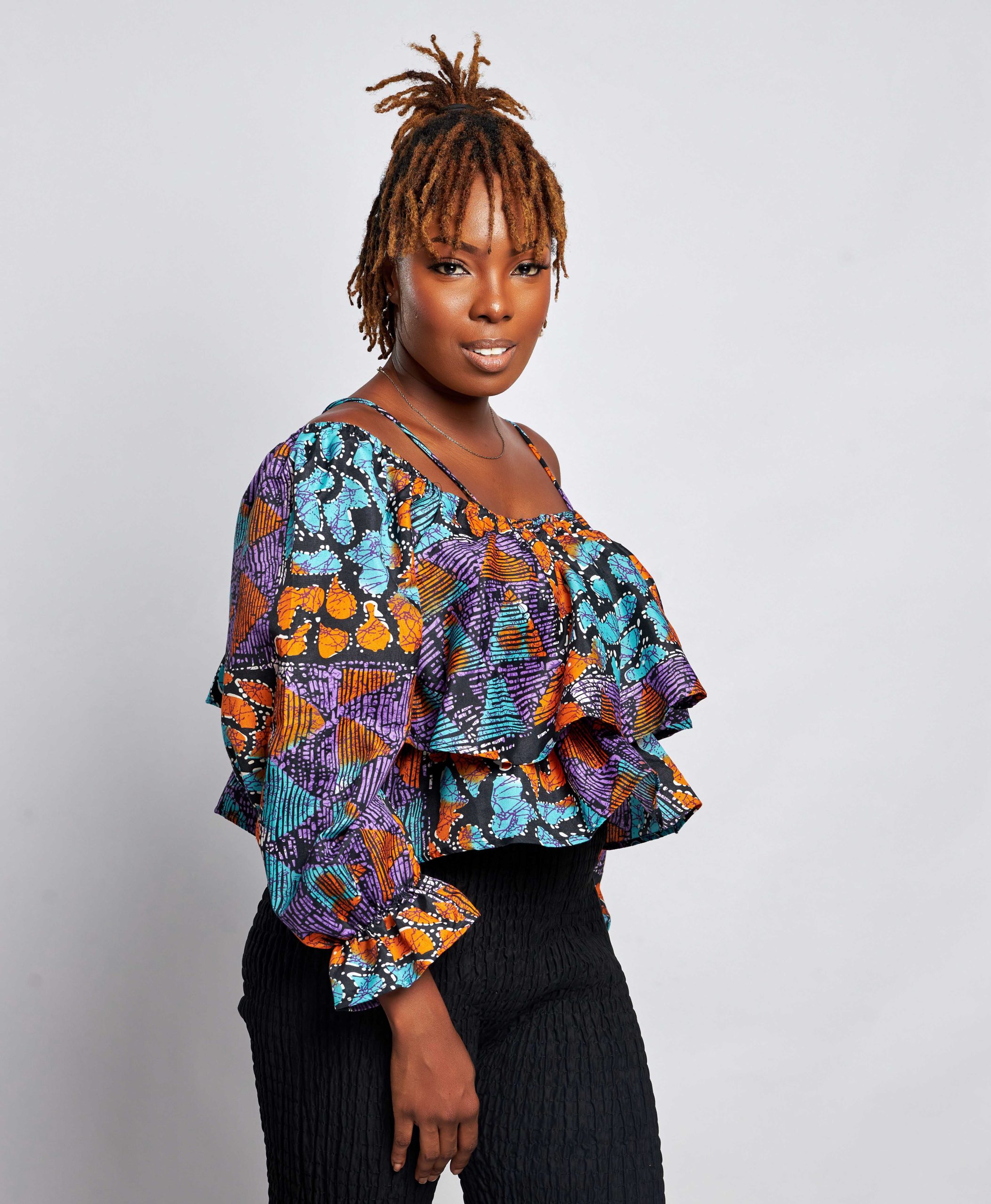 African Clothing for Women. Ankara Women's Long Sleeves Top. Retail and Wholesale, Made in Africa