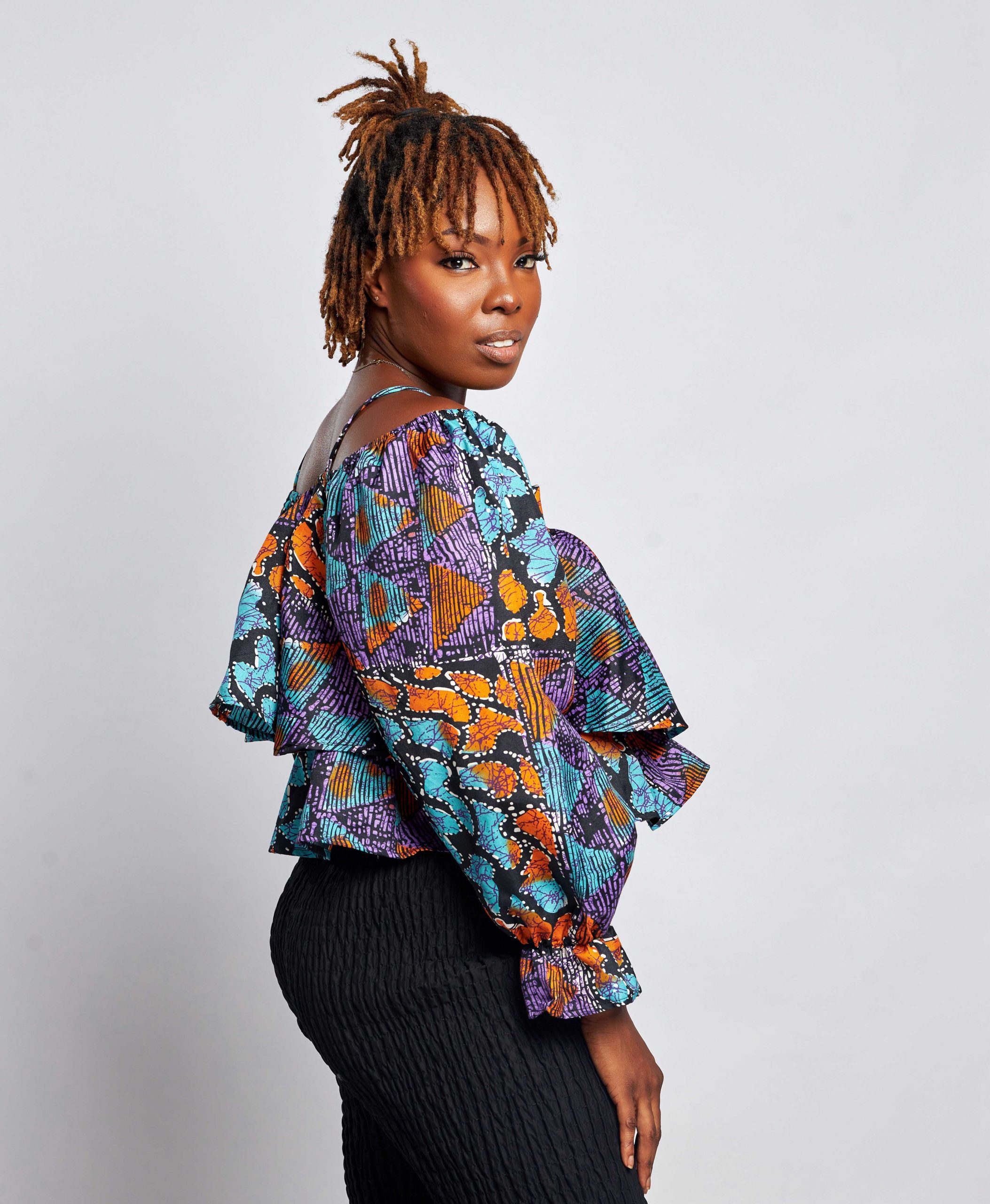 African Clothing for Women. Ankara Women's Long Sleeves Top. Retail and Wholesale, Made in Africa