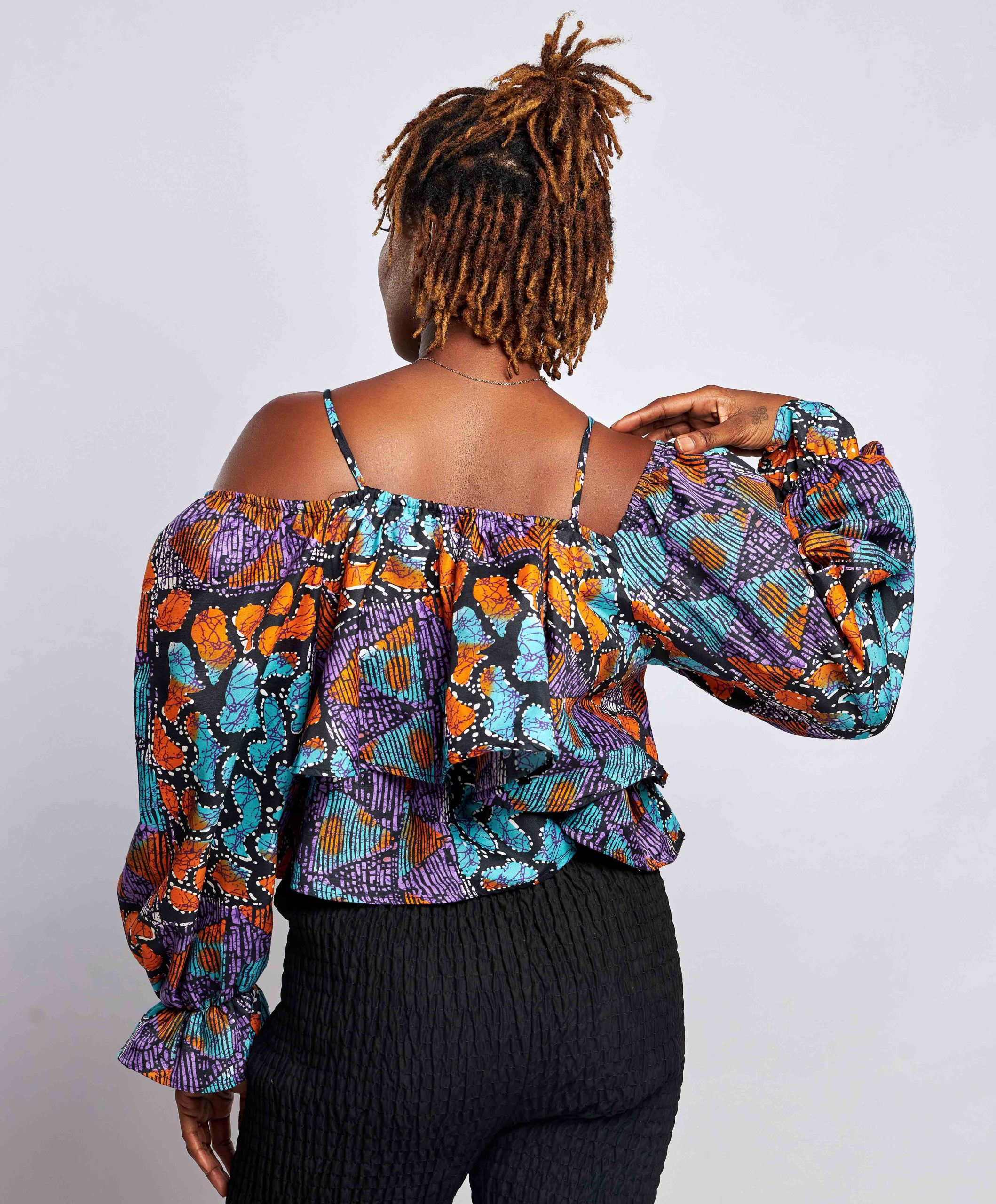 African Clothing for Women. Ankara Women's Long Sleeves Top. Retail and Wholesale, Made in Africa
