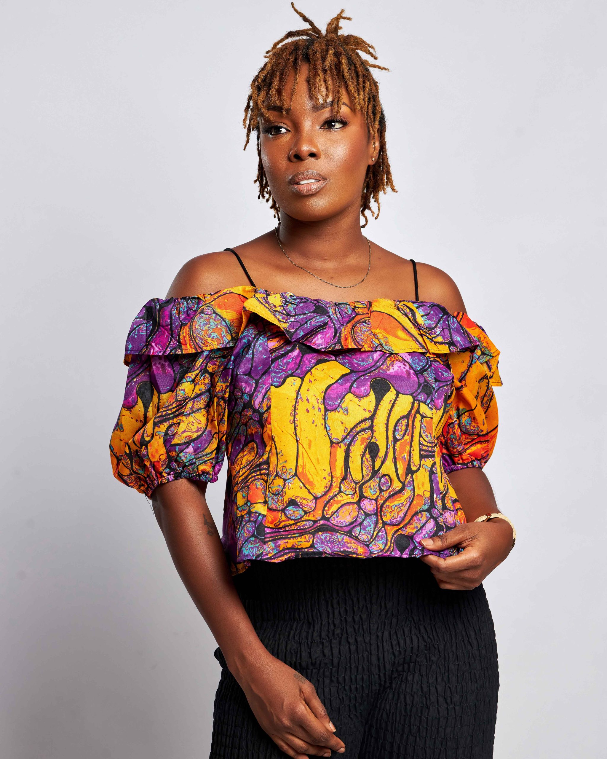 African Clothing for Women. Ankara Women's Long Sleeves Top. Retail and Wholesale, Made in Africa