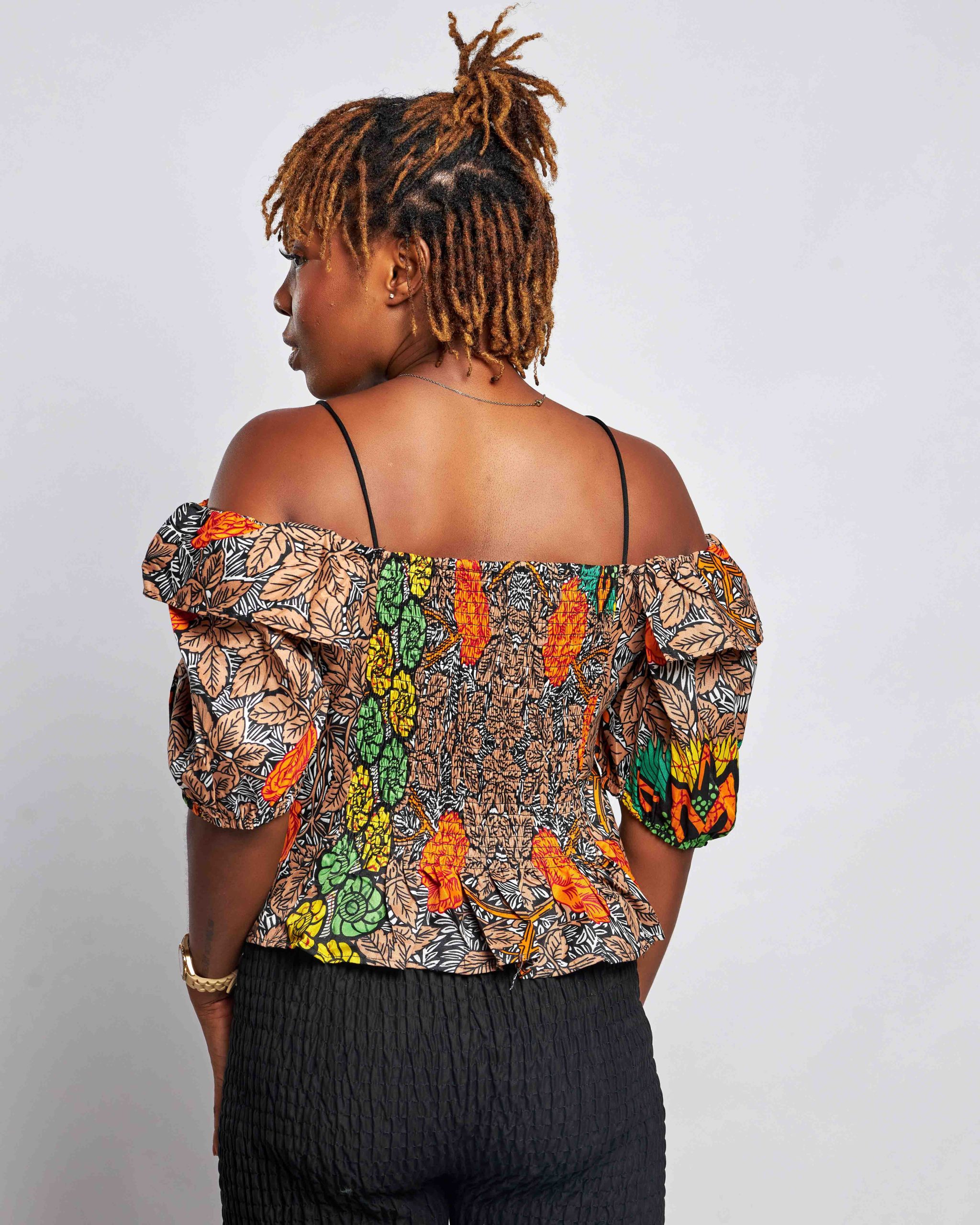 African Clothing for Women. Ankara Women's Long Sleeves Top. Retail and Wholesale, Made in Africa