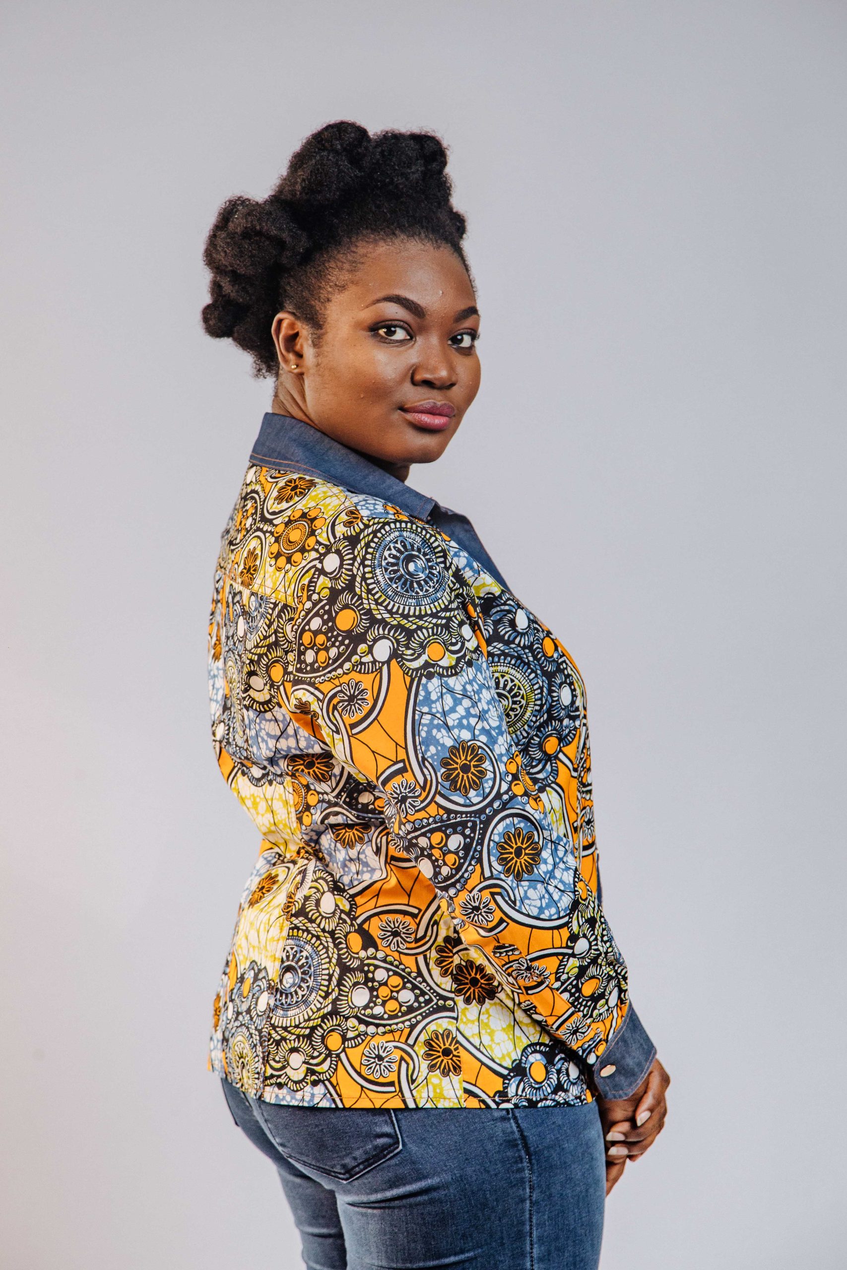 African Clothing for Women. Long-sleeved women's shirt. Retail and Wholesale. Made in Africa